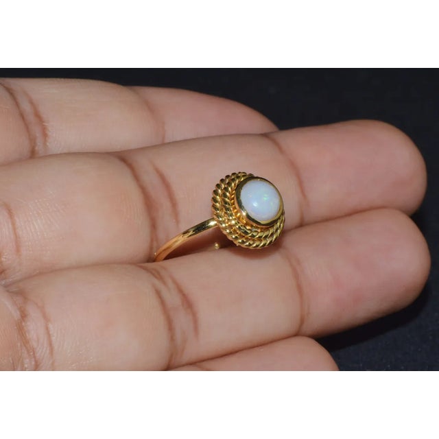 Metal Certified Natural 1.18Cts Cabochon Opal 750 18K Solid Gold Bezel Filigree Stacking Ring, size 6.25 For Sale - Image 7 of 10