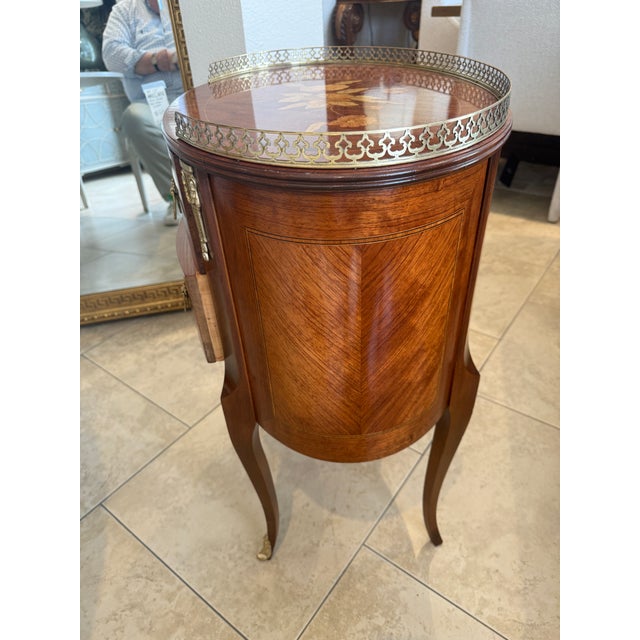Late 19th Century French Marquetry Oval Side Table With 2 Drawers For Sale - Image 5 of 11