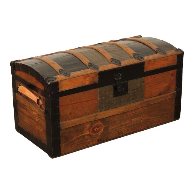 Antique Restored Steamer Travel Trunk For Sale