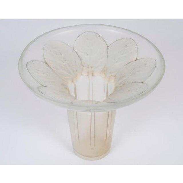 1921 - René Lalique "Violets" Vase, Opalescent Height: 17 cm Violets vase in pressed, opalescent molded glass with a leaf...