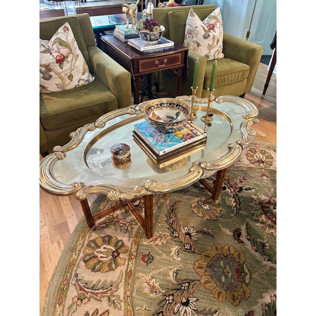 Chinoiserie Vintage Hollywood Regency Brass Tray Top on Faux Bamboo Base Coffee Table For Sale - Image 3 of 14