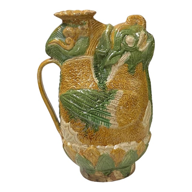 Chinese Tri-Color San Cai Glaze Ceramic Mythical Bird Vase Jar Display For Sale