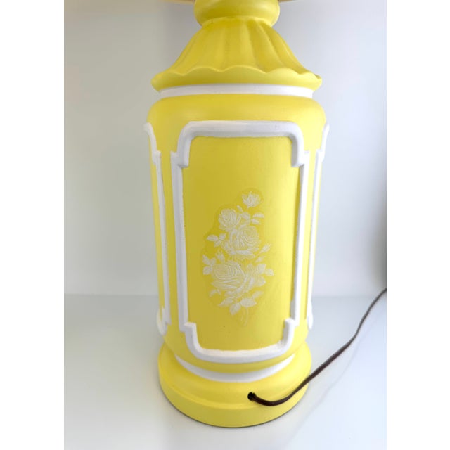 Vintage Mid-Century Ceramic Table Lamps in Sunny Yellow, a Pair For Sale - Image 9 of 11