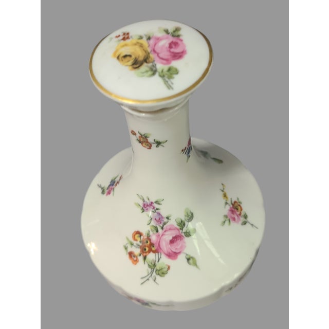 This vintage Haviland Chantilly decanter is a stunning piece of porcelain artistry. Hand-painted with intricate floral...