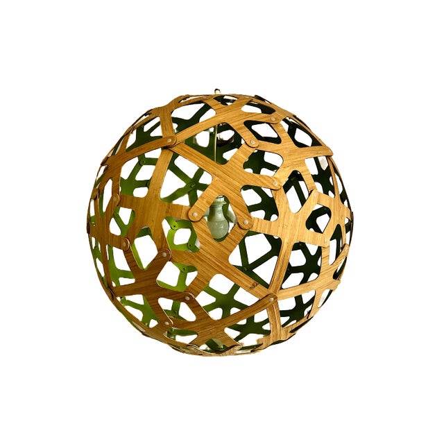 On offer is the Coral Pendant Light, an iconic light fixture widely celebrated as a piece of modern, eco-friendly design....