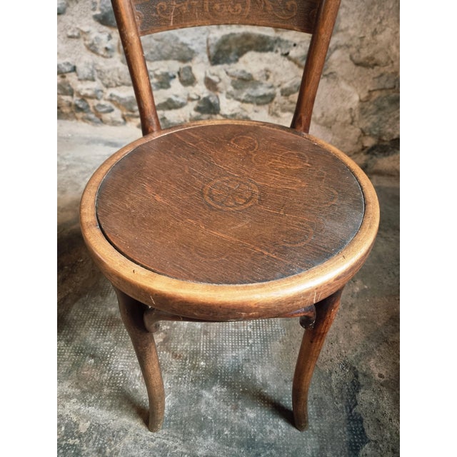 Wood Antique Bistro Chairs with Pressed Wood Seat and Bentwood Backrest by Michael Thonet for Thonet, Early 1900s, Set of 2 For Sale - Image 7 of 17