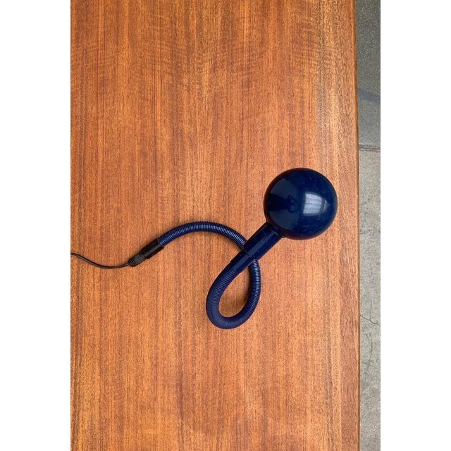 Vintage Italian Space Age Hebi Table Lamp by Isao Hosoe for Valenti Luce For Sale - Image 3 of 18