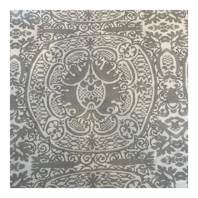 Quadrille China Seas Hand Printed Veneto Pale Grey Linen Fabric - 2 1/2 Yards For Sale