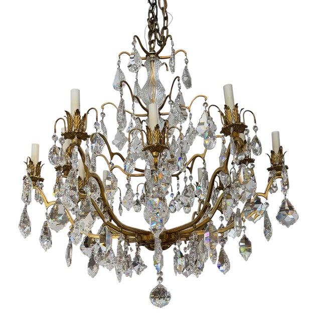 French Vintage St Louis French Crystal & Bronze Chandelier For Sale - Image 3 of 7