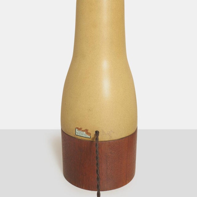 1950s Matte Olive Stoneware Table Lamp by Gordon & Jane Martz For Sale In San Francisco - Image 6 of 7