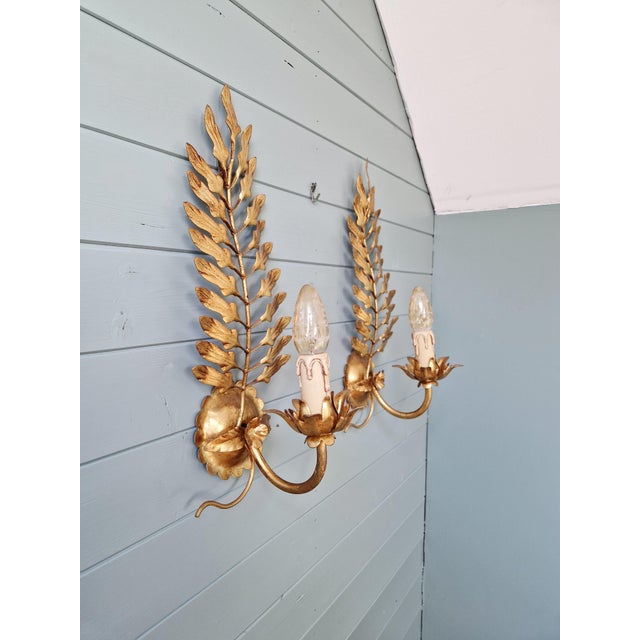 1970s Hollywood Regency Italian Wall Sconces in Gilt Metal, 1970s, Set of 2 For Sale - Image 5 of 13