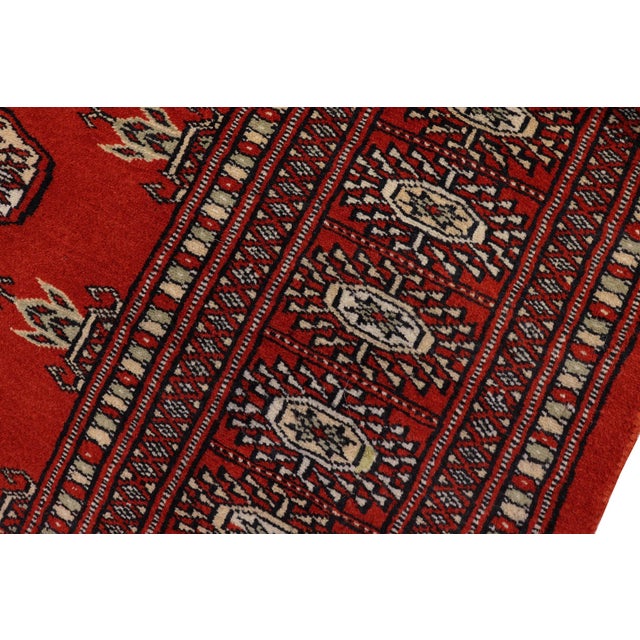 Rustic Bokhara Rust/Beige Hand Knotted Wool Rug For Sale In New York - Image 6 of 9