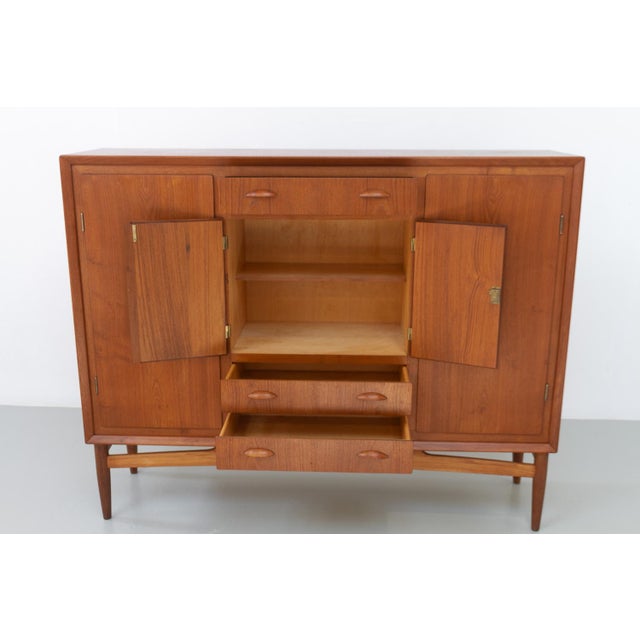 Danish Modern Teak Sideboard, 1950s For Sale - Image 6 of 18