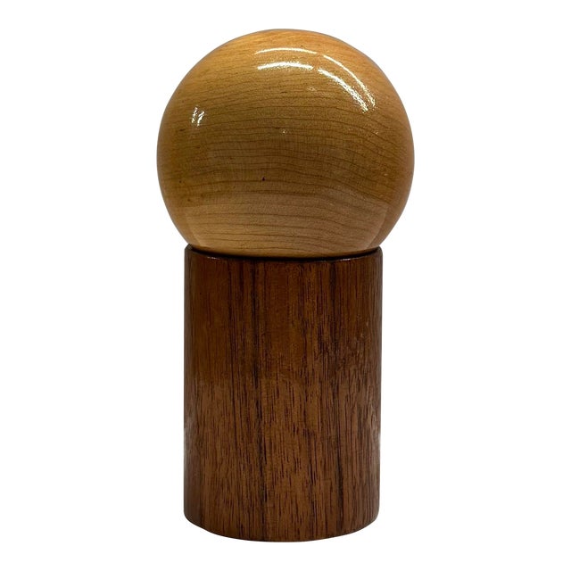 Mid-Century Modern Geometric Two-Tone Nesting Wood Salt and Pepper Shakers For Sale