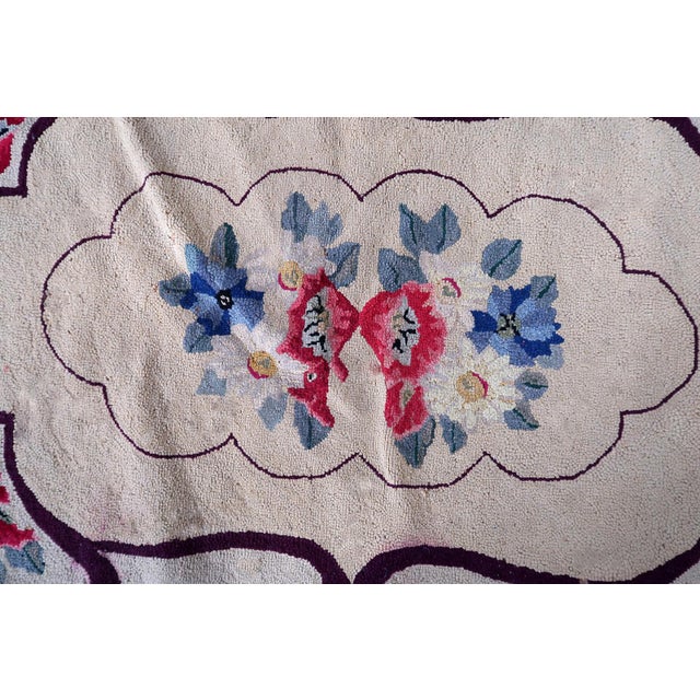 Handmade Antique American Hooked Rug 2.4' X 3.8' (76cm X 117cm) 1900s For Sale In New York - Image 6 of 8