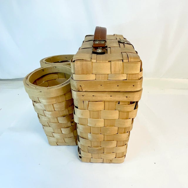 1980s Vintage Boho Chic Coastal Arts & Crafts Woven Maple Slat Wine Picnic Basket For Sale - Image 4 of 8