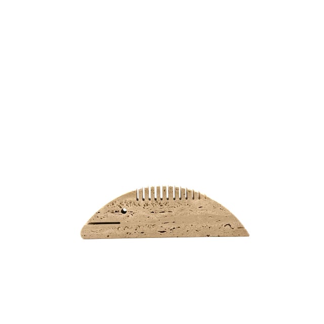 Ivory Brutalist Travertine Fish Shaped Desk Organizer or Figure by Enzo Mari for F.lli Mannelli, Italy, 1970s For Sale - Image 8 of 9