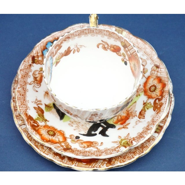 Hand-Painted Porcelain Cup and Saucers from Worcester Imari, England, 18th Century, Set of 3 For Sale - Image 5 of 18