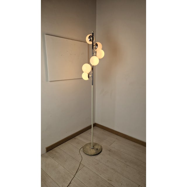 Torcion Model Floor Lamp in White, Chrome, White Glass and Marble Base from Stilnovo, 1950s For Sale - Image 13 of 14