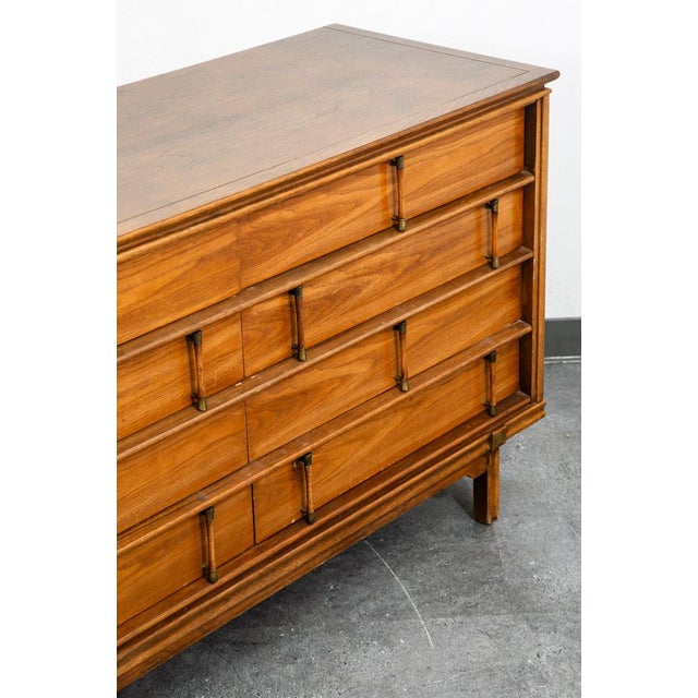 Mid Century Modern Credenza Dresser 8 Drawers Thomasville Walnut, Attributed For Sale - Image 9 of 11