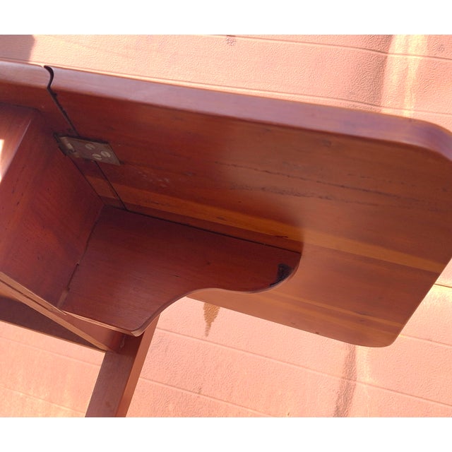 Mid 20th Century American Federal Style Solid Cherry Single Drawer Drop-Leaf Side Table For Sale - Image 13 of 14