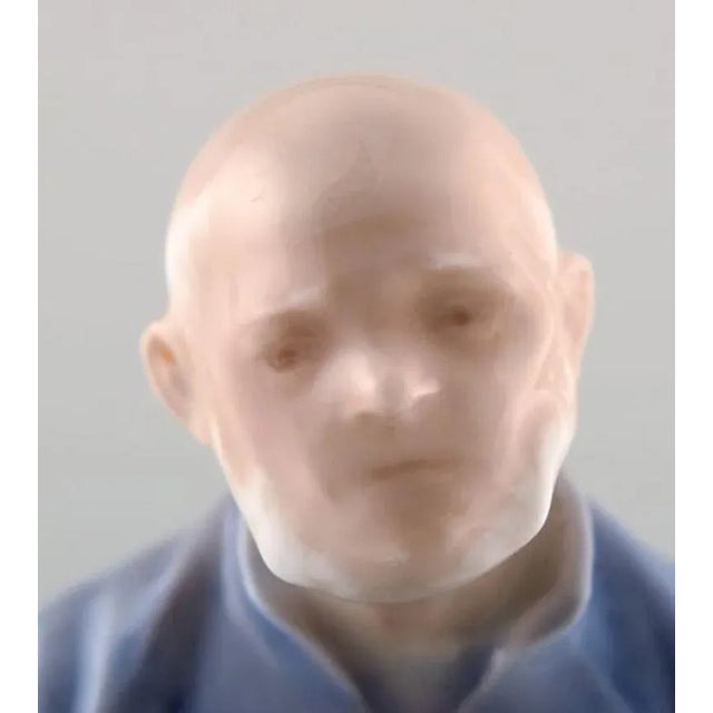 Porcelain Older Man Figurine Number 1001 from Royal Copenhagen, Early 20th Century For Sale - Image 6 of 8
