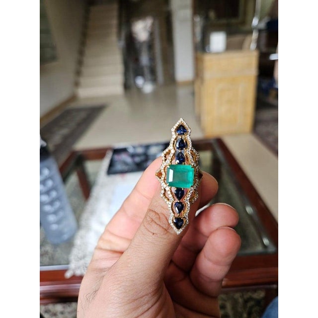 Set in 18k Gold, 3.99 Carats Emerald, Blue Sapphires & Diamonds Cocktail Ring, Us Size 7 For Sale - Image 12 of 14