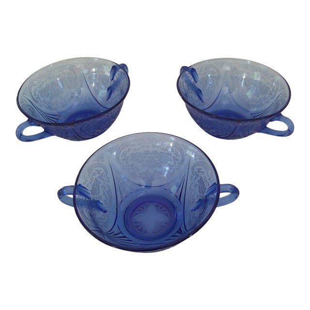 1940s Hazel Atlas Royal Lace Cobolt Blue Cream Soup Bowls - Set of 3 For Sale