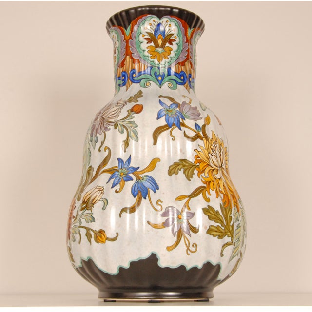 Cream Art Deco Hand-Painted Delft Tal Gourd Vase Floor Vase from Gouda Pottery, 1940s For Sale - Image 8 of 15