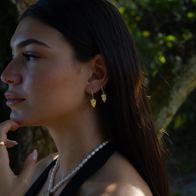Mystic Owl Emerald Eye Gold Earrings, A Pair For Sale - Image 4 of 6