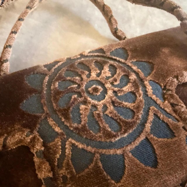 1970s Hippies Style Chocolate Brown Velvet Italian Top Handle Bag For Sale - Image 11 of 12