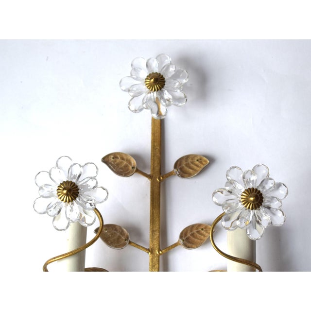 Gold Wall Lamp in Gilded Metal and Crystal Glass from Maison Bagues, 1960s For Sale - Image 8 of 9