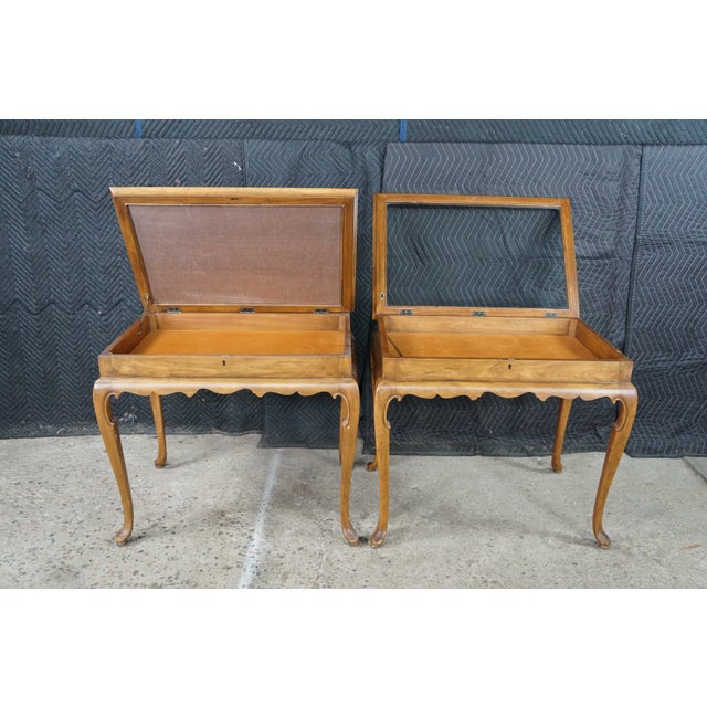 1970s Rare Pair Baker Furniture Queen Anne Walnut Burl Vitrine Display Accent Tables For Sale - Image 16 of 18