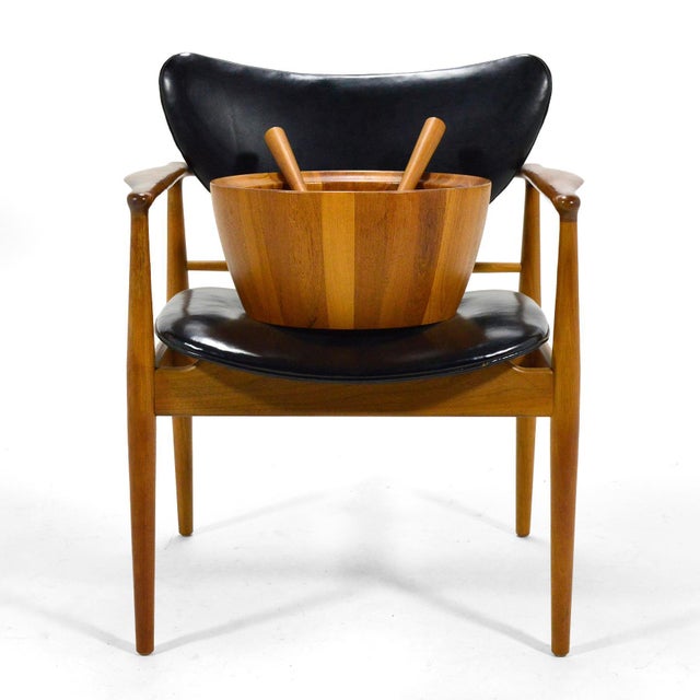 1900s Danish Modern Oversize Staved Teak Bowl and Servers by Richard Nissen - 3pcs For Sale - Image 9 of 10