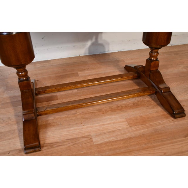 1920s English Traditional Oak Draw-Leaf Dining / Kitchen Table & 4 Chairs Set For Sale - Image 10 of 18