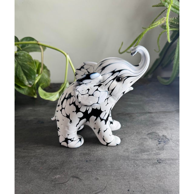 Archimede Seguso Archimede Seguso "Bianco Nero" Murano Glass Large Elephant Sculpture, Vintage 1960s MCM (Attributed) For Sale - Image 4 of 12