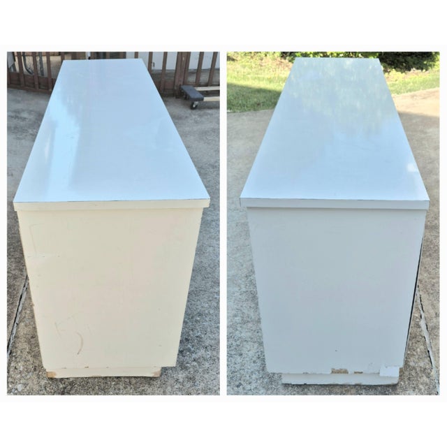 White Midcentury Modern Space Age White Laminate 9-Drawer Dresser Chrome Hardware for Restoration For Sale - Image 8 of 15