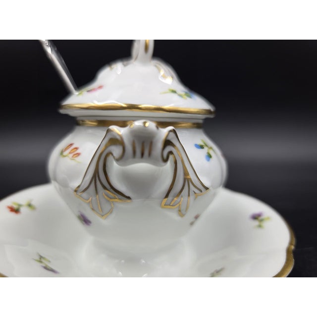 White Vista Alegra Porcelain Petite Sugar Bowl With Oneida Sugar Spoon For Sale - Image 8 of 18