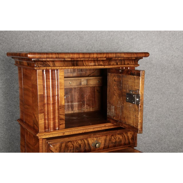 18th Century Walnut Diaper Drawer, 1740s For Sale - Image 13 of 18