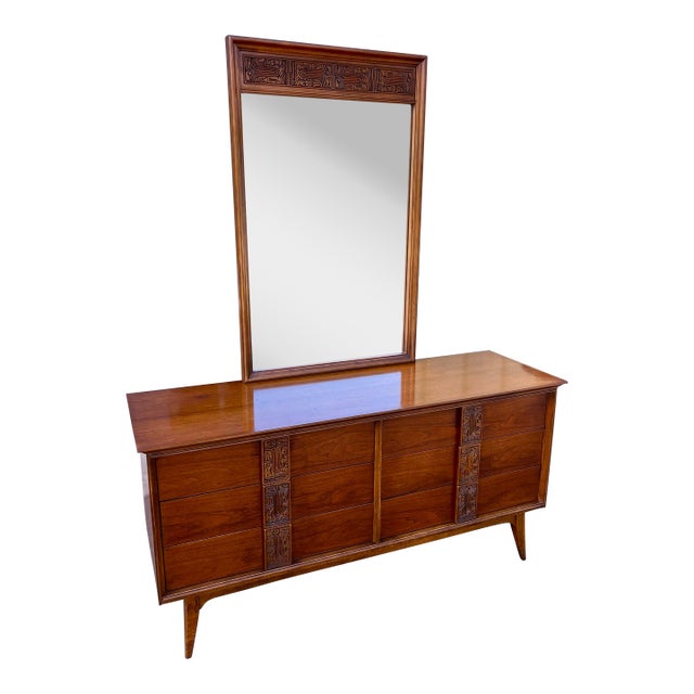 Bassett Mayan Dresser With Mirror For Sale