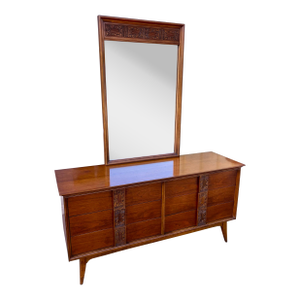 Bassett Mayan Dresser With Mirror