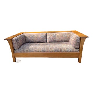 Stickley Mission Oak Prairie Couch With Blue/Wine Geometric Upholstery For Sale