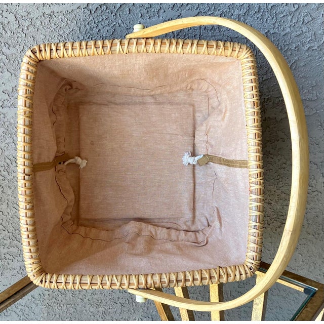 Nantucket-Style Late 20th-Century Sewing Basket With Pocketed Interior Drawstring Liner For Sale - Image 9 of 12