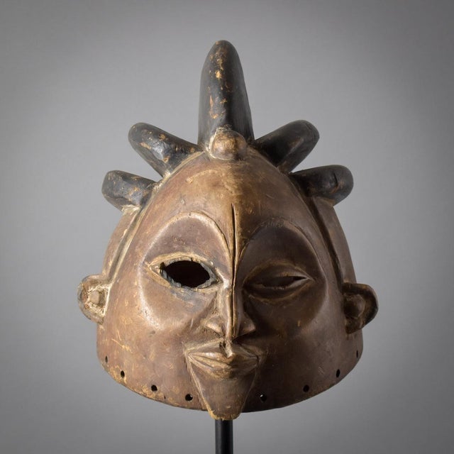 Early 20th Century Suku Helmet Mask For Sale In Denver - Image 6 of 14