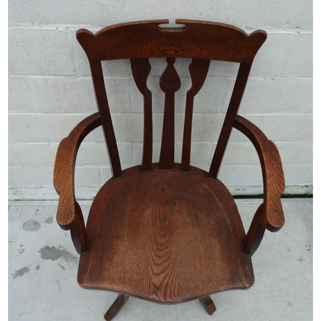 Antique Art Nouveau Swivel Chair in Oak, 1890s, in Good conditions. Designed 1890 to 1919