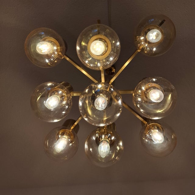 Metal Large German Brass Sputnik Chandelier with Amber-Colored Glass Globes by Hans-Agne Jakobsson, 1960s For Sale - Image 7 of 17