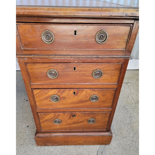 Georgian Leather Top Mahogany Desk Circa. 1840-1860 For Sale In San Francisco - Image 6 of 18