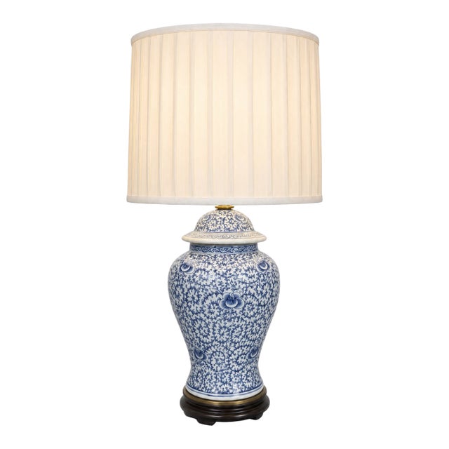 Late 20th Century Blue & White Ceramic Ginger Jar Table Lamp For Sale