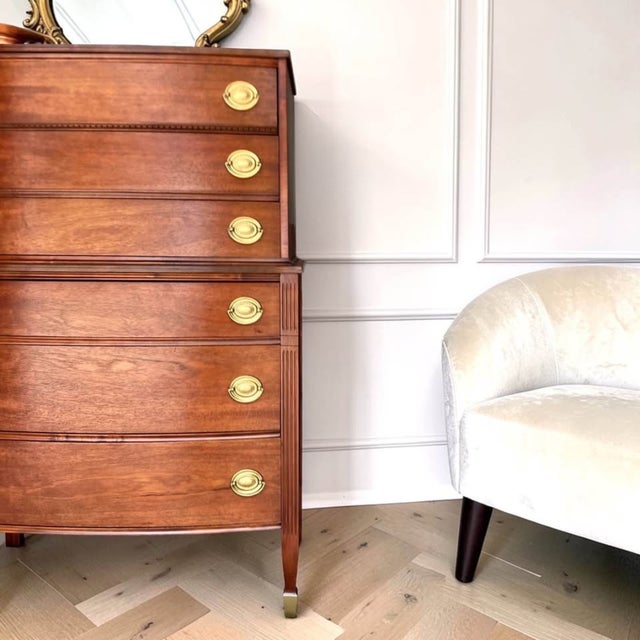 Hepplewhite Vintage Federal Revival Mahogany Gentleman’s Chest | Tall Dresser | Tallboy For Sale - Image 3 of 11