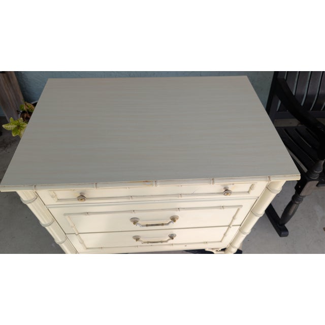 Vintage Thomasville Allegro Faux Bamboo 3-Drawer Chest With Fretwork, Original Finish For Sale - Image 9 of 10
